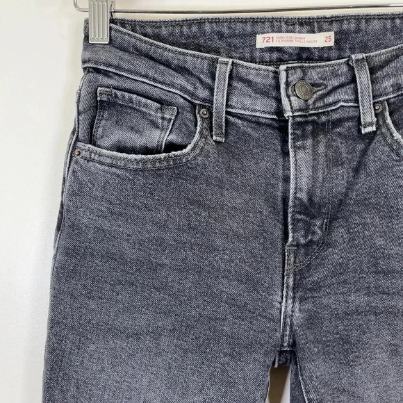 Levi's 721 High Rise Skinny  Grey Wash Distressed Knee Jeans - Picture 4 of 15